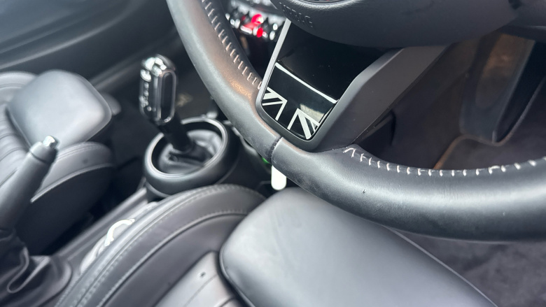 MINI Hatchback 2.0 Cooper S Exclusive 3dr Auto Petrol Hatchback